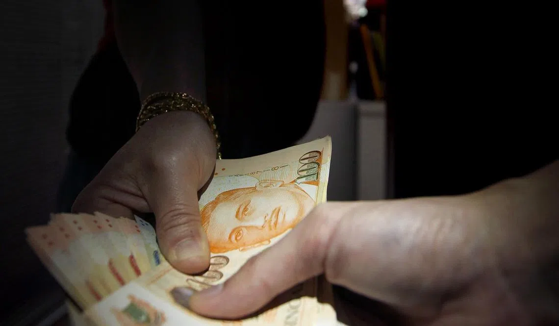 本地收债公司提供的服务需求增高。（联合早报）