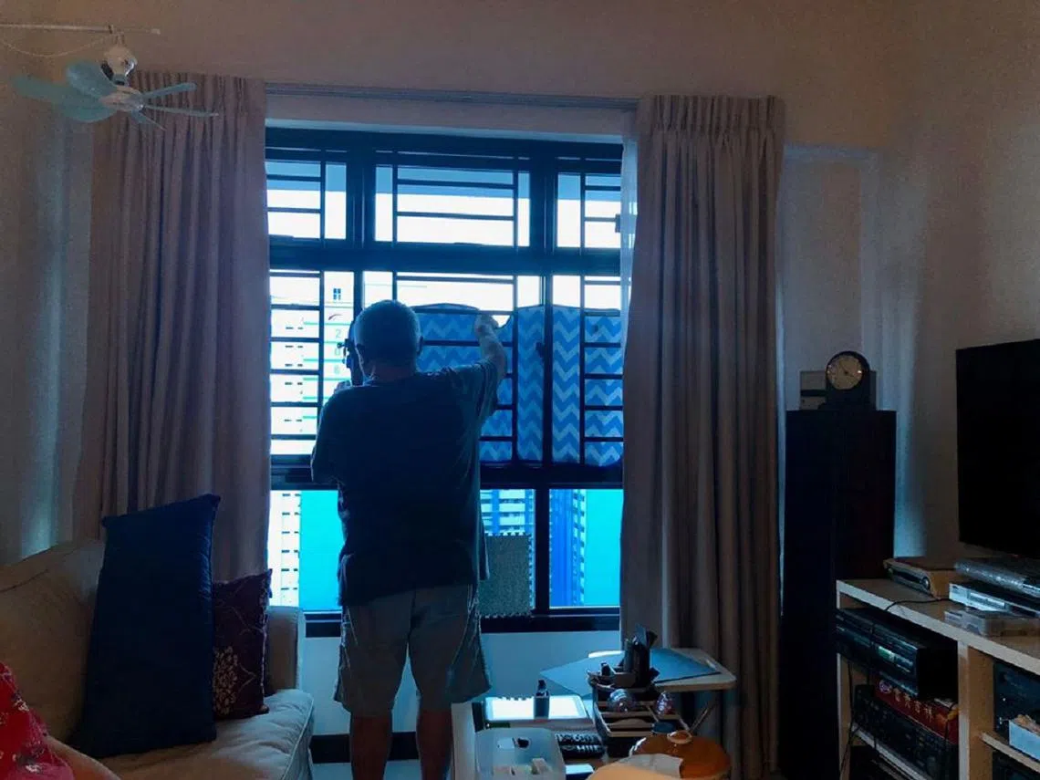 郑伯每天都在为如何遮阳隔热而苦恼。（侯佩瑜摄）