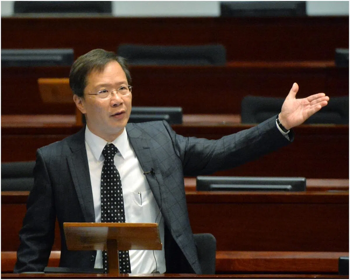  郭家麒指出，扭曲制度的暴力远比现实暴力更为严重。（星岛日报） 