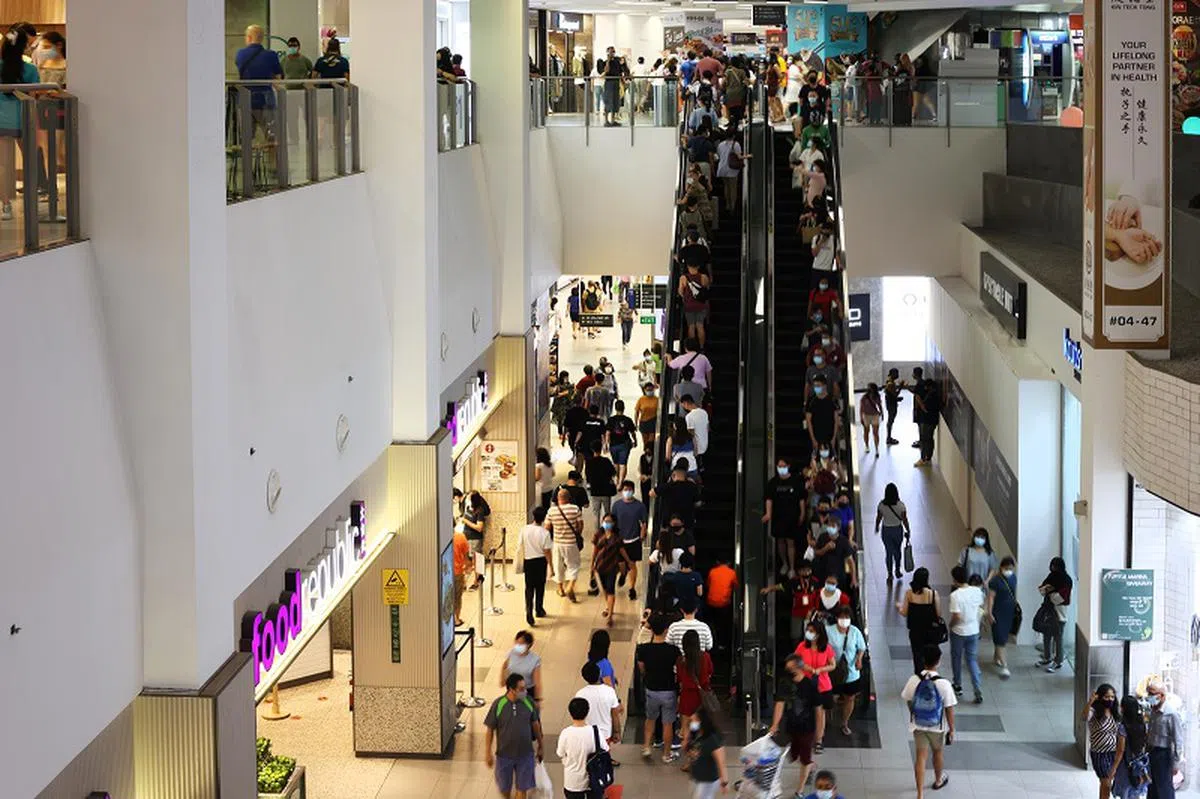 实龙岗Nex购物中心。（联合早报）