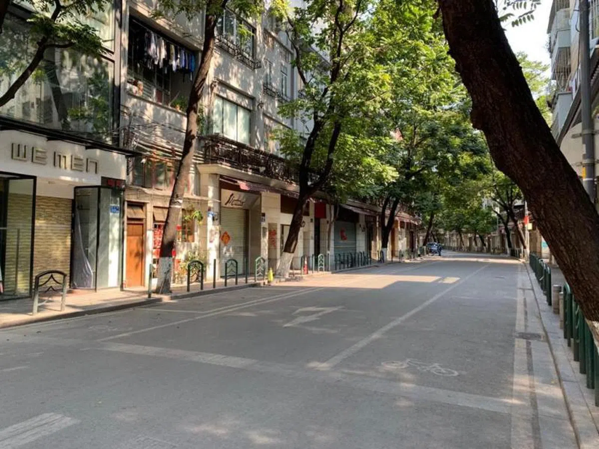  老城区的一处马路。（卢凌之摄） 