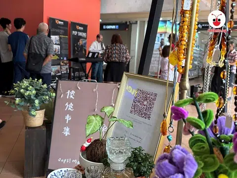 2025年11月13到15日在百胜楼举行的文创市集——傻傻市集。