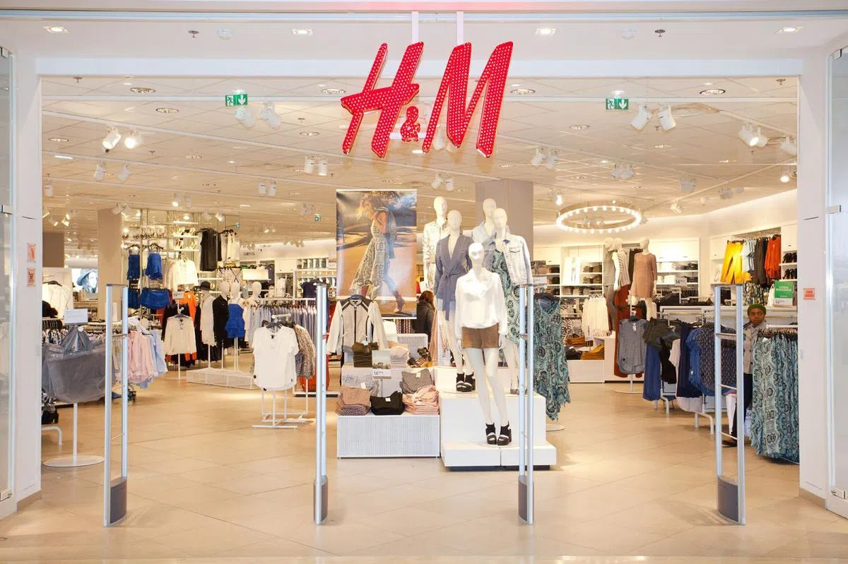  H&M。（互联网） 