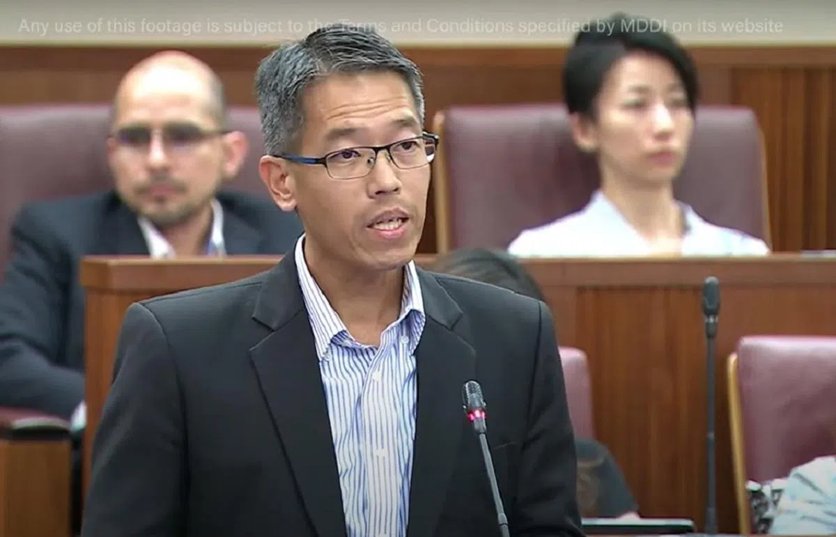 阿裕尼集选区议员严燕松。（国会直播视频截图）