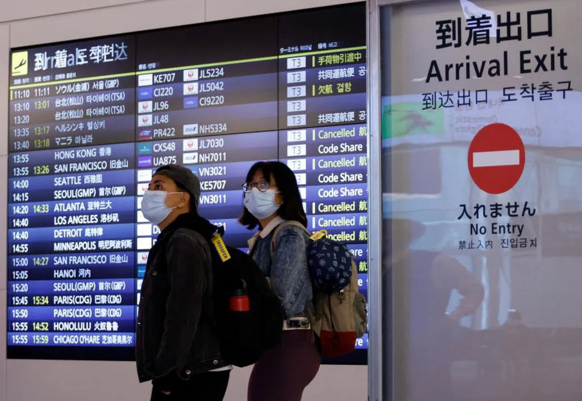 刚在今年10月开放国境的日本宣布将对中国旅客采取特别防疫措施。（路透社）