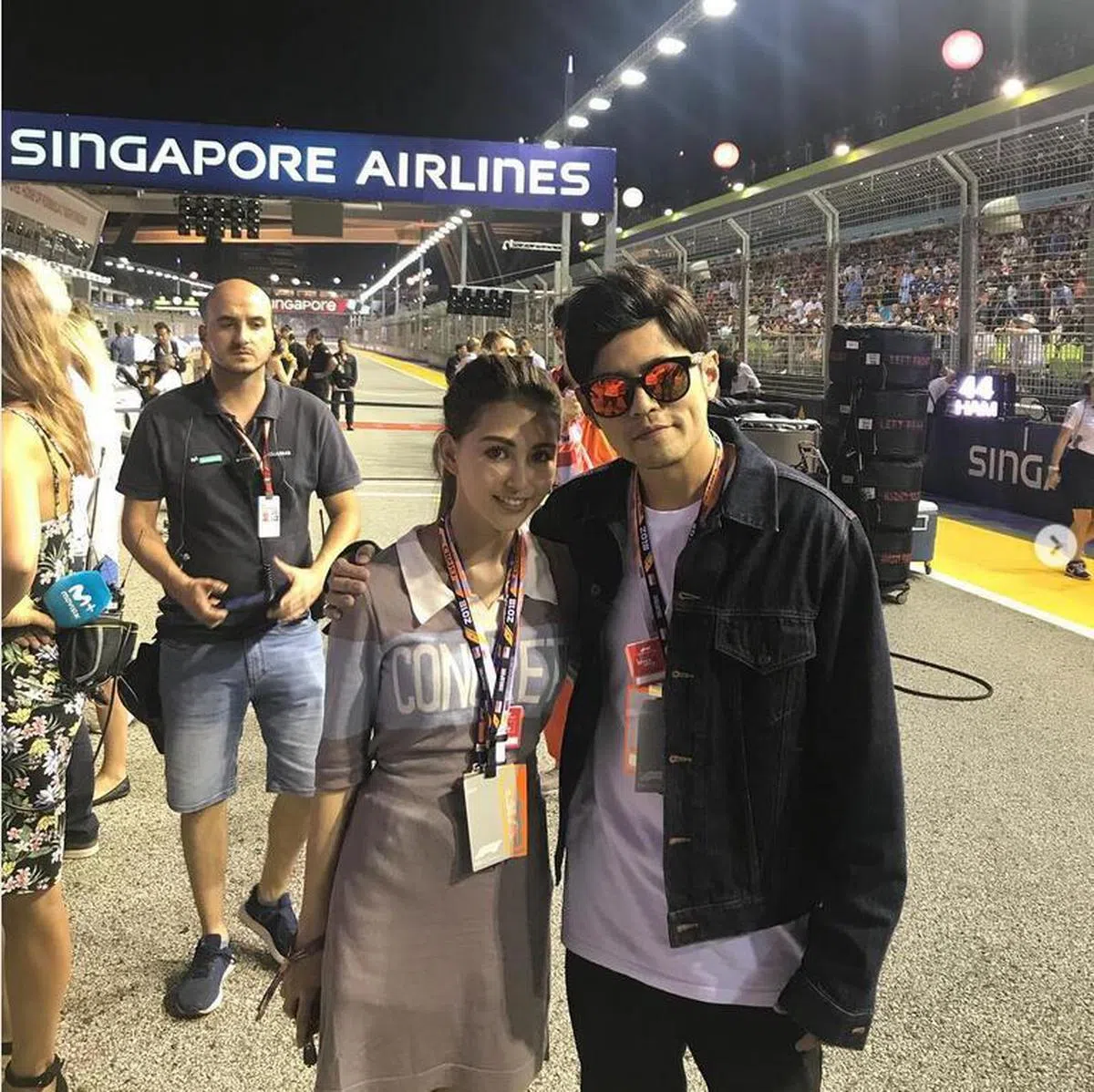  F1大奖赛当天，周董昆凌夫妇现身比赛现场。（互联网） 