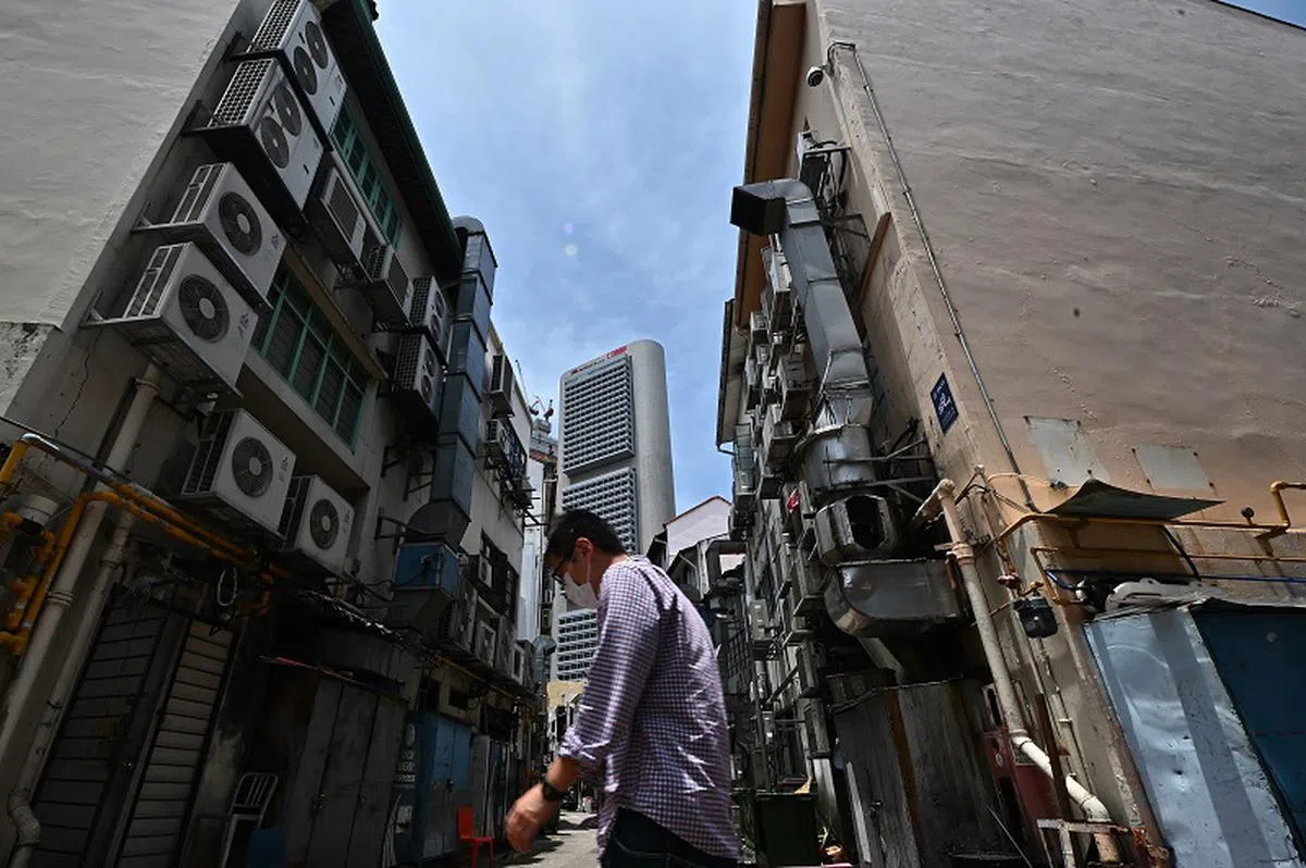 冷气机、电风扇如今所消耗的电量，占全球总电量的一成。（海峡时报）