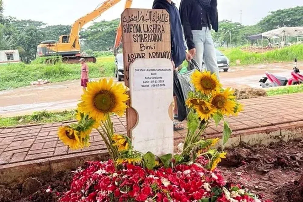 在牛车水桥南路车祸中丧命的六岁女童遗体运回印度尼西亚雅加达后，她的葬礼于2月8日举行。