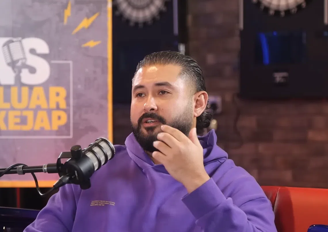 柔佛王储东姑依斯迈日前在一档播客节目中分享他对新加坡的看法。（视频截图）