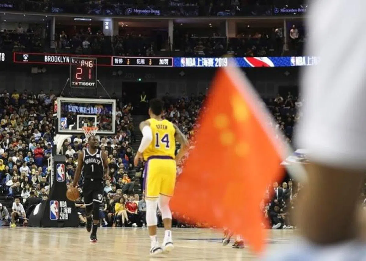  NBA季前赛早前在上海举行，座无虚席。（互联网） 