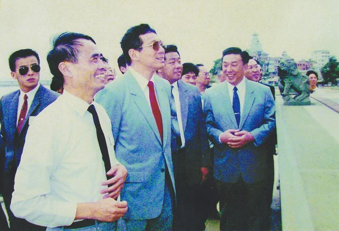 （中共福建省委书记尤权赠）