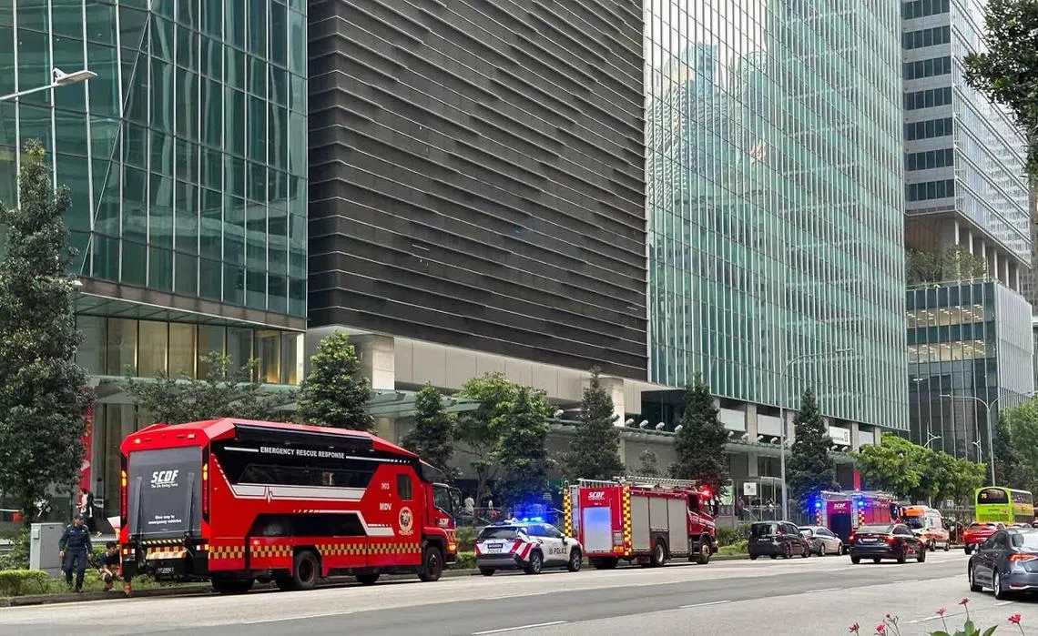 字节跳动新加坡疑似发生集体食物中毒事件，60人吃了公司餐后出现胃肠炎症状，惊动民防部队出动17辆救护车到场，把47人送院。（新民日报）