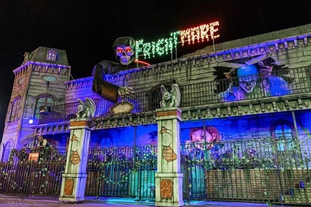 敢不敢进去鬼屋来一趟刺激的冒险？