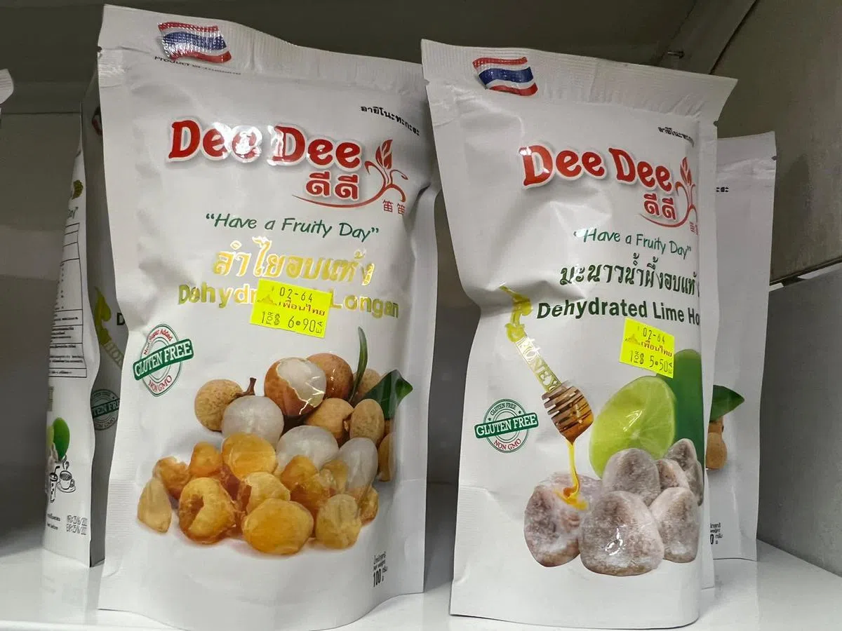 龙眼干和青柠干。（叶孝忠摄）