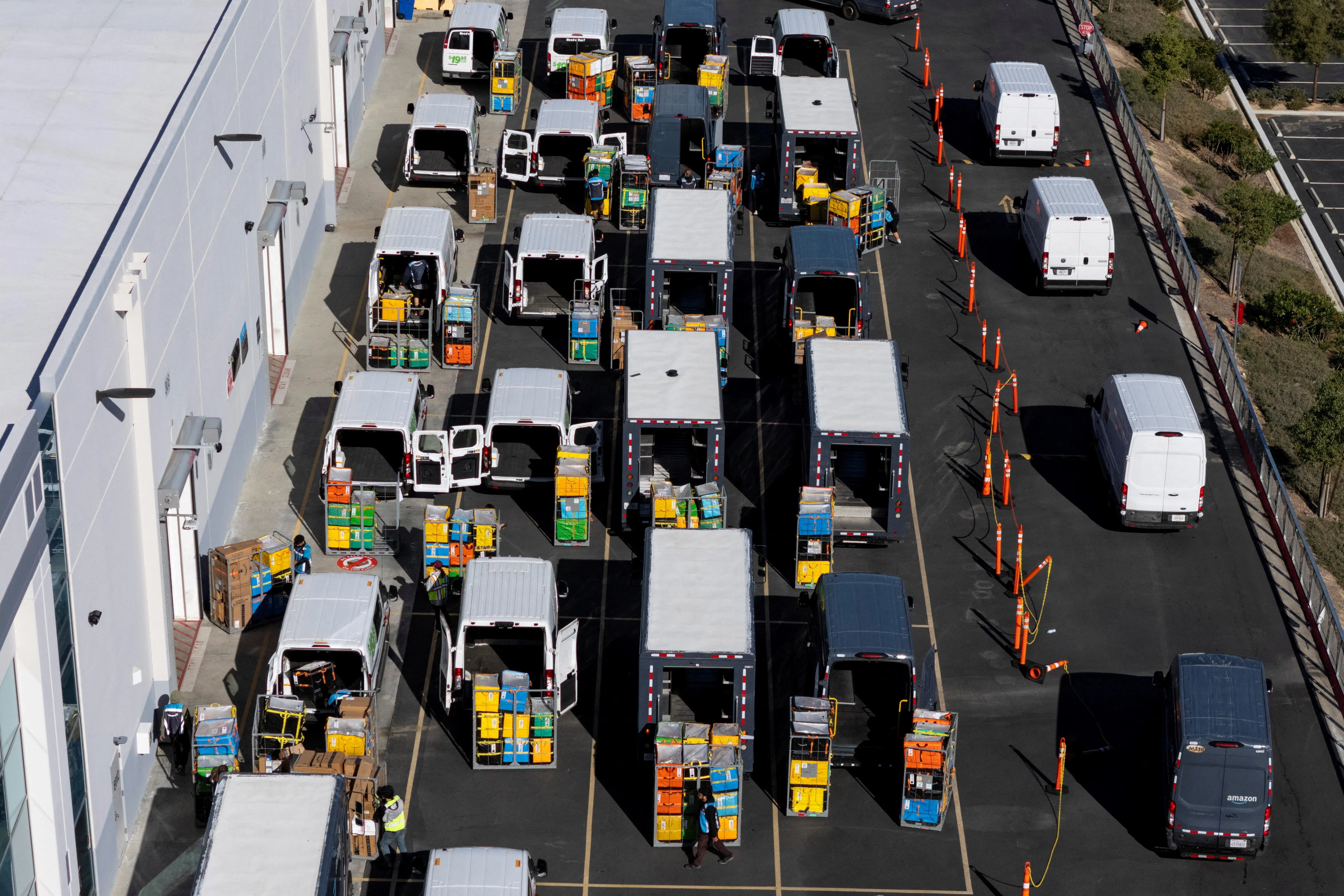 随着各国企业自动化程度越来越高，一些工作岗位可能从此将被人工智能替代。