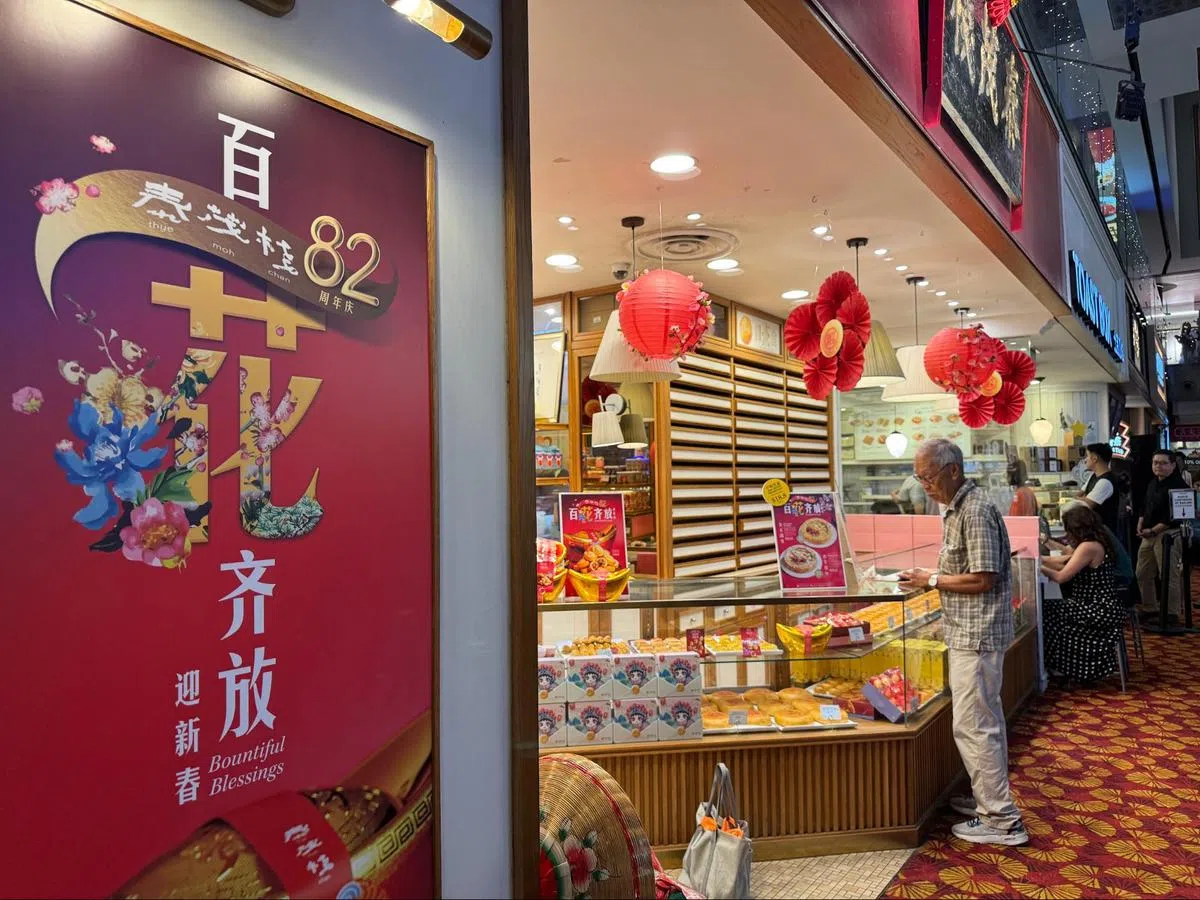 传统饼家干脆直接“跳过”圣诞节？（红蚂蚁摄）