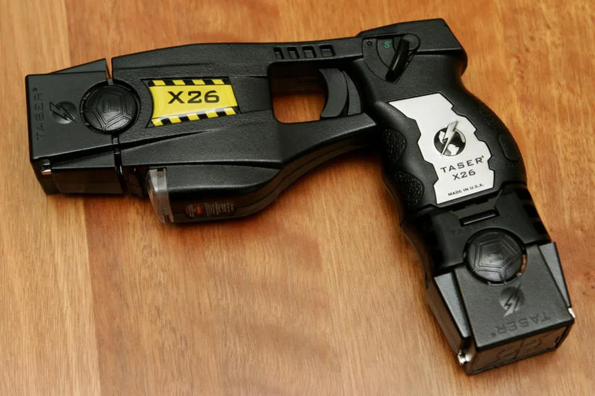  2005年警察推出的晕眩枪。（联合早报） 