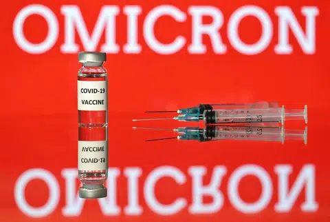 距离奥密克戎毒株被列为“须关切变种”已过去一周，科学家们仍在紧锣密鼓进行研究，试图进一步了解该病毒的特性。（法新社）