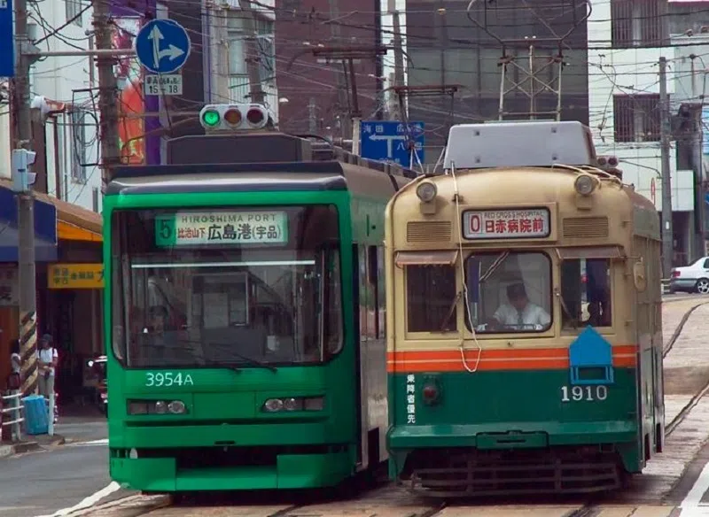 目前有300多辆电车在广岛县运营。（互联网）