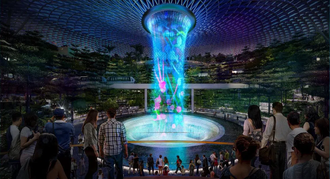 星耀樟宜的雨漩涡每逢夜晚会上演声光秀。（樟宜机场）