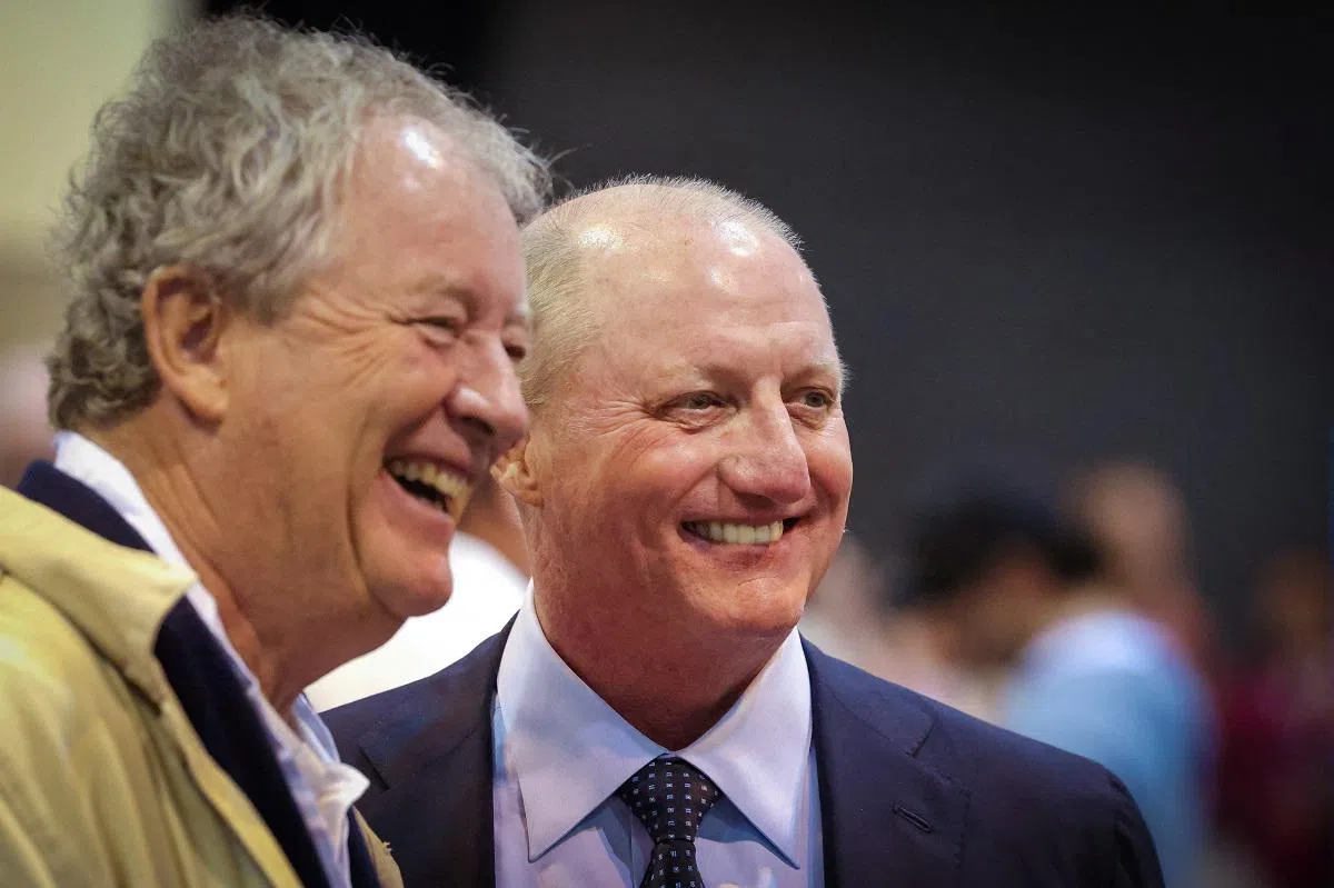 阿贝尔（右）是巴菲特钦定的接班人。（路透社）