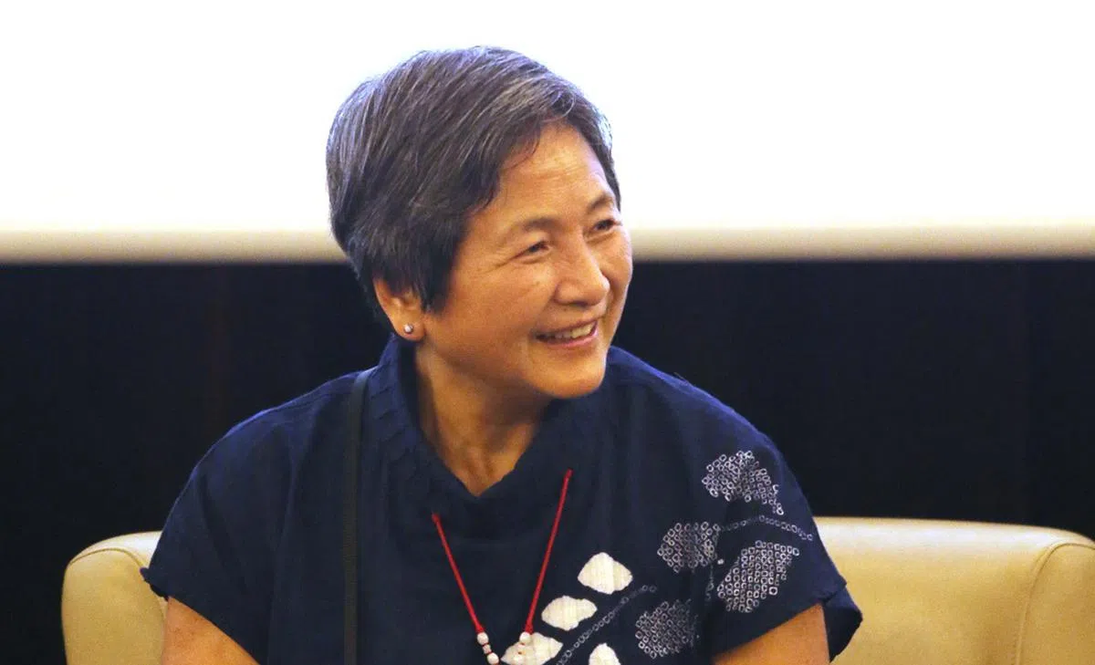 郑佩佩2018年曾到新加坡出席《新明日报》主办、世界华人文化交流会协办的讲座。（新明日报）