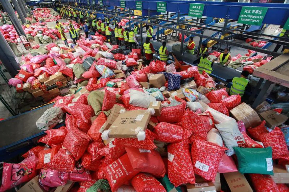  2019年双11购物节的出口包裹。（法新社） 