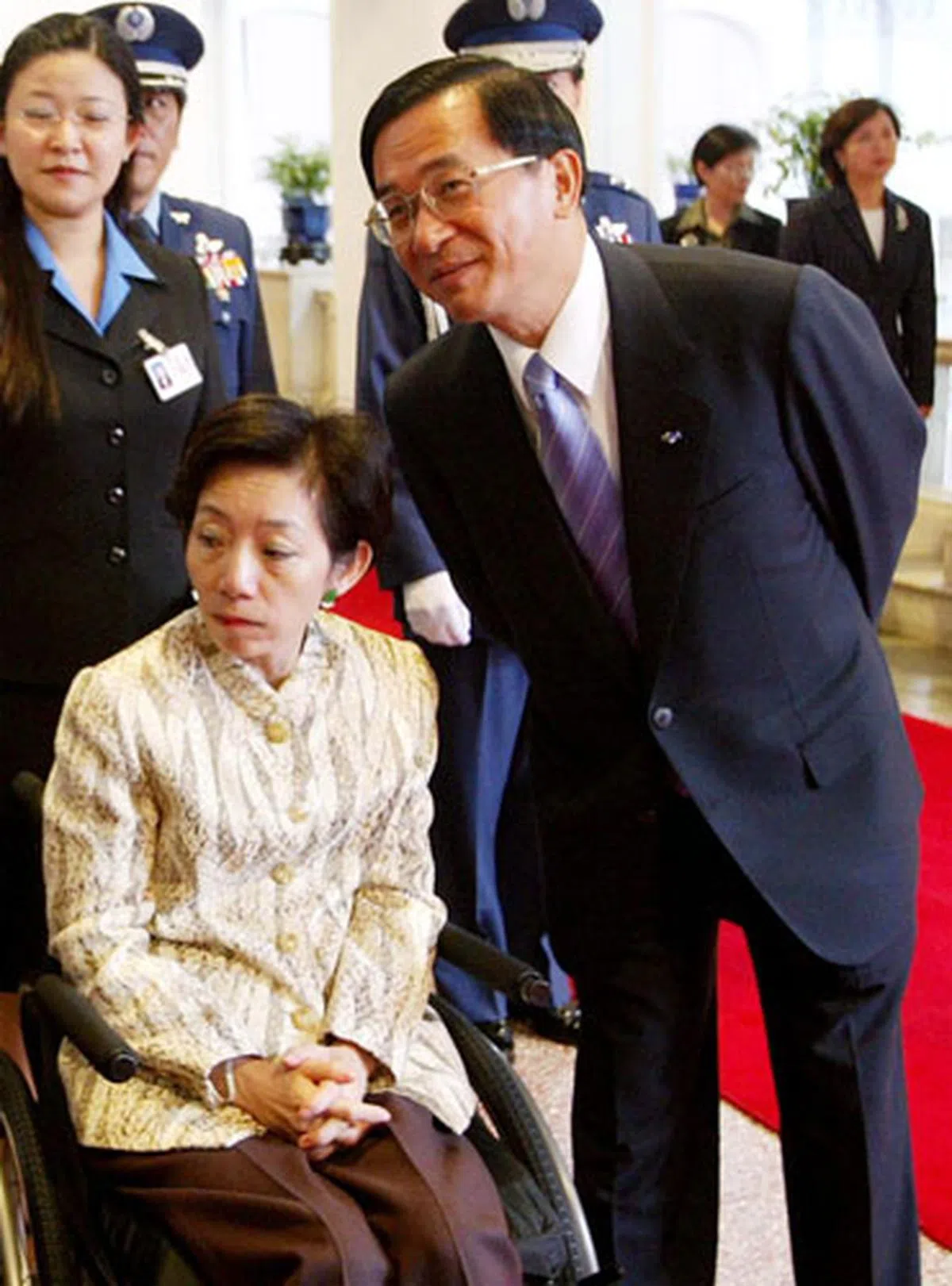  台湾前总统陈水扁（右）及夫人吴淑珍。（互联网） 