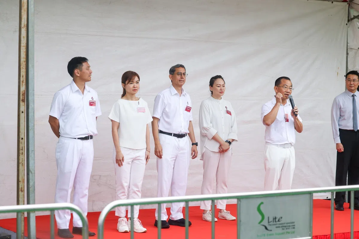 行动党五人团队（左起）吴培铭准将、陈佩玲、费绍尔副教授、彭丽燕、谢健平在本届大选不战而胜。