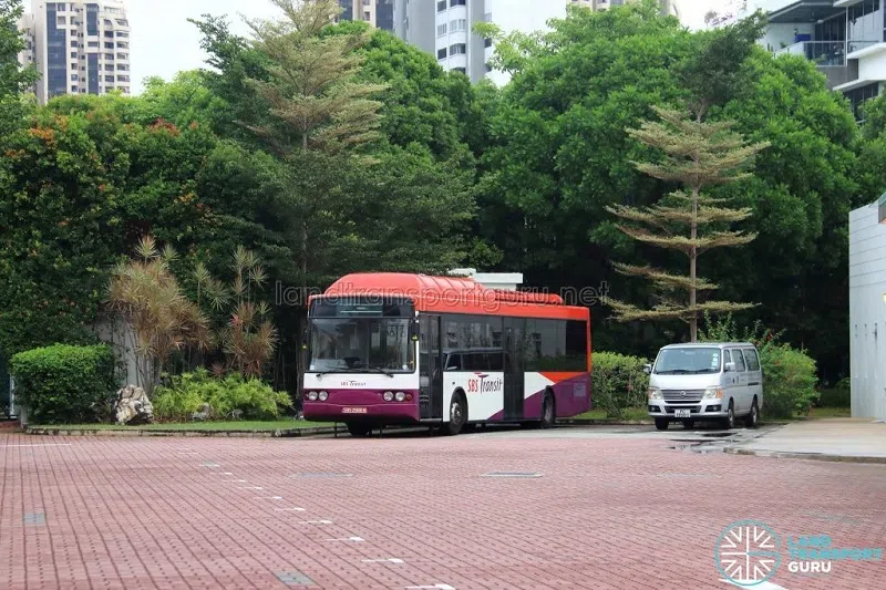 停泊在圣安德烈自闭症学校的一辆退役巴士。（LandTransportGuru网站）