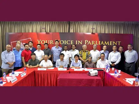 2018年7月底，本地七大反对党成员齐聚一堂讨论是否能组成反对党联盟角逐来届大选。（互联网）