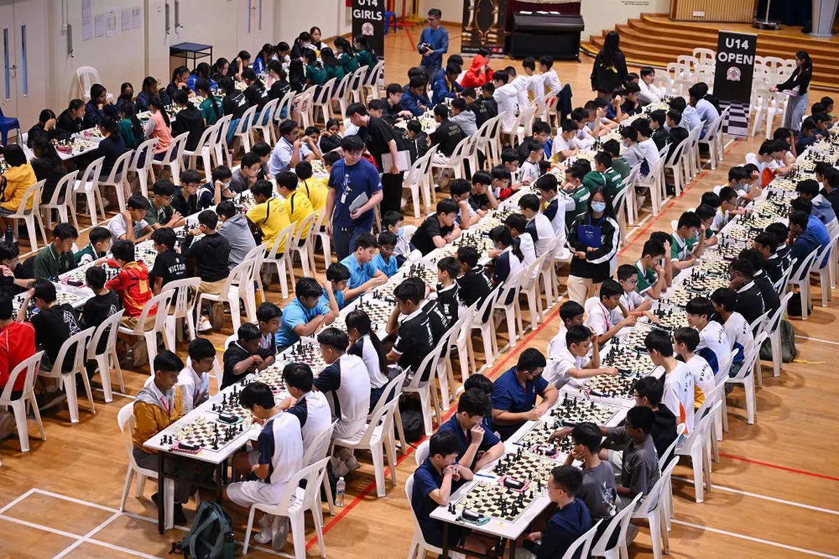 今年9月举办的全国校际象棋比赛，吸引了1606名学生参赛。（海峡时报）