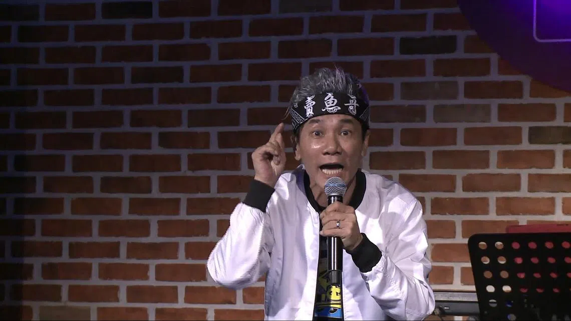 新加坡艺人王雷在疫情期间转战直播界，凭独特的草根风格闯出一片天，成为红遍海内外的“卖鱼哥”。（mm2提供）