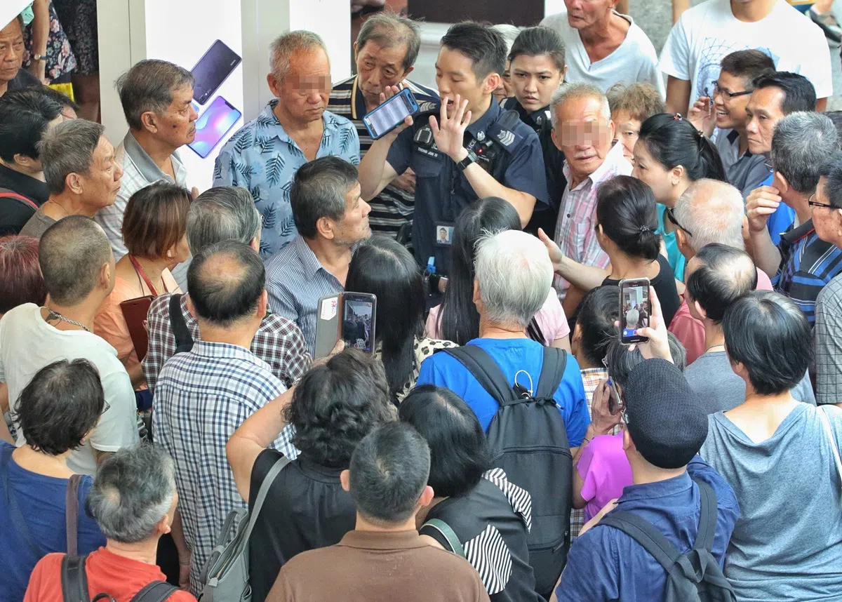 2019年华为的54新元特价手机活动也曾引起一发不可收拾的抢购潮。