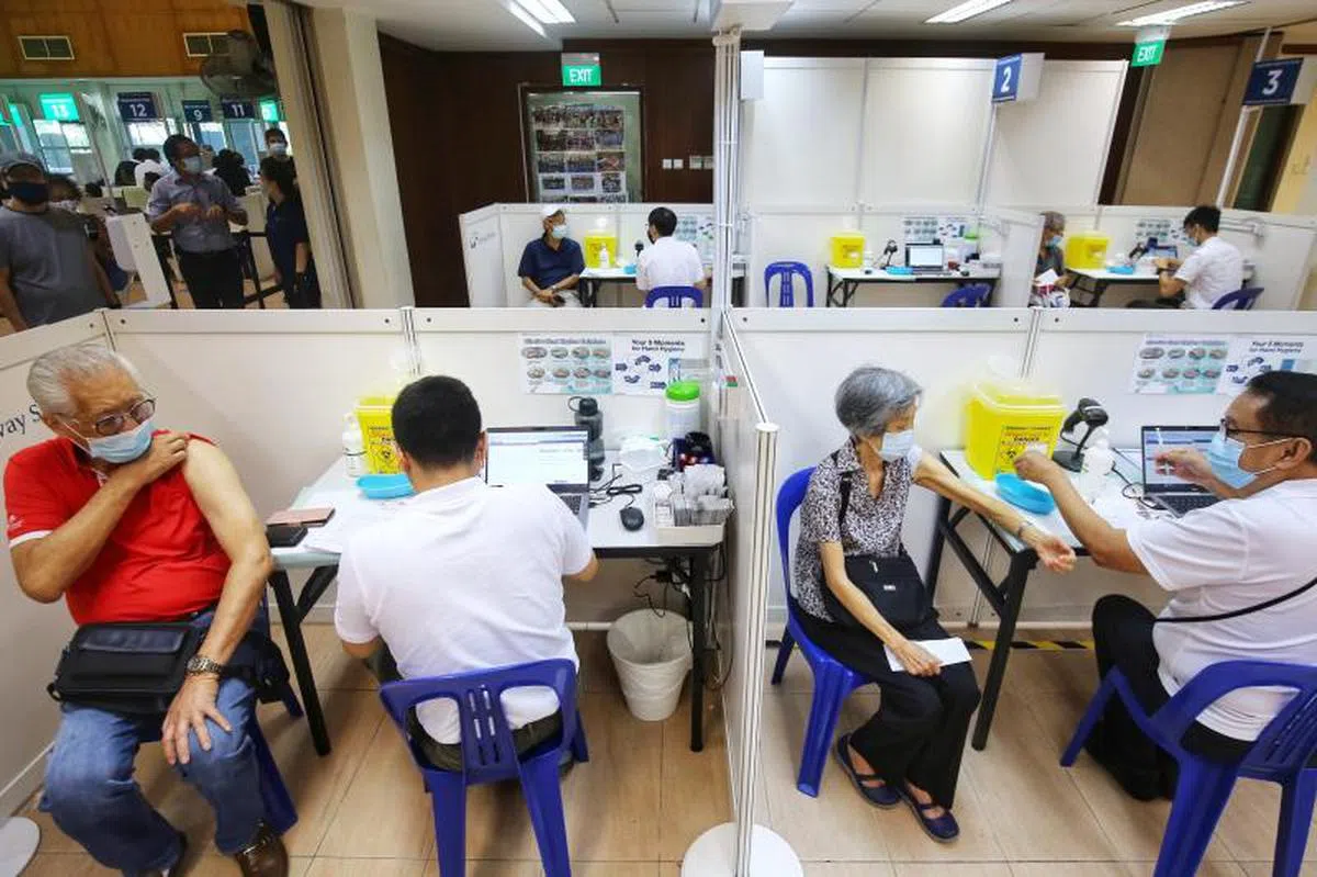  本地已有一定比例的年长者已经接种或预约接种疫苗。（联合早报） 