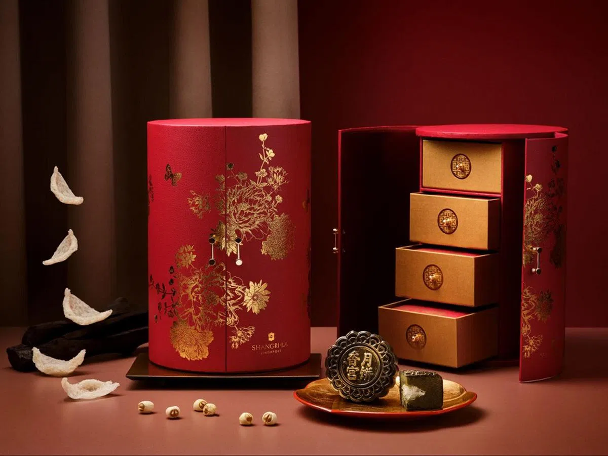 调查指出，仅28%的受访者说会注重月饼礼盒的包装，相比之下，他们更在乎月饼好吃与否、价格，及月饼的口味。（香格里拉酒店提供）