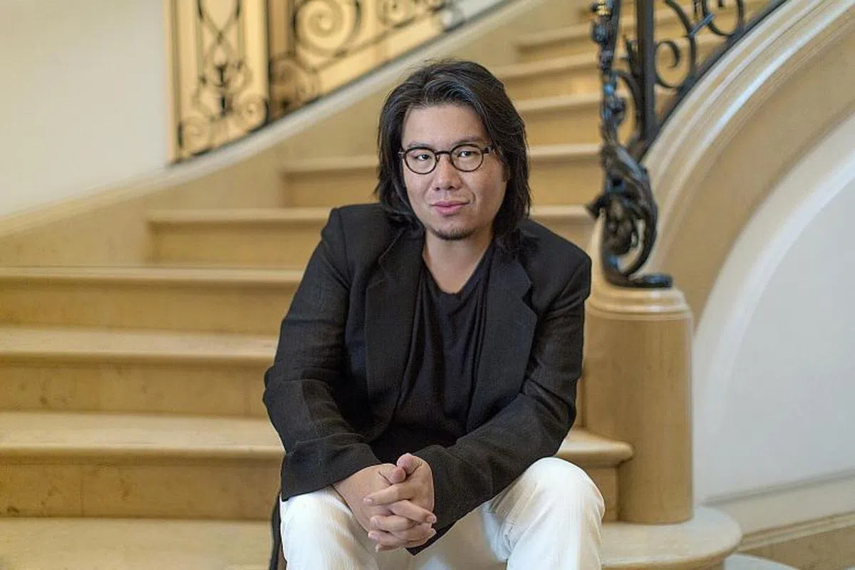  《疯狂富豪》作者关凯文 Kevin Kwan。（海峡时报） 