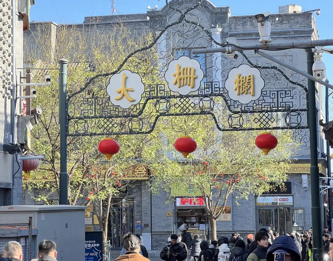 前门大街的“大柵欄”。（李显龙脸书截图）