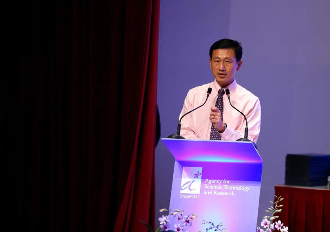 教育部长王乙康7月24日在新加坡科技研究局（ASTAR）奖学金颁奖礼上讲话。（海峡时报）