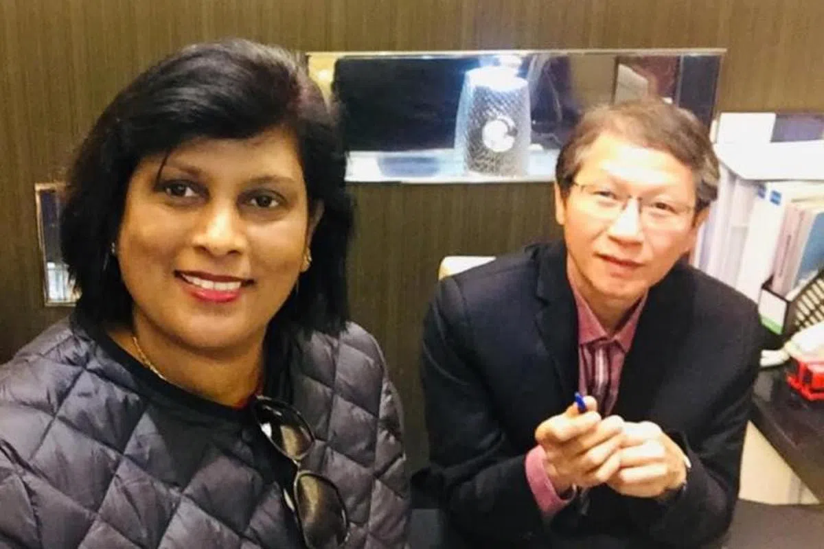 素姬娃和袁泉芳在香港参加医学研讨会。（Kariyakaranage Sujeewa Manu Thilankani提供）