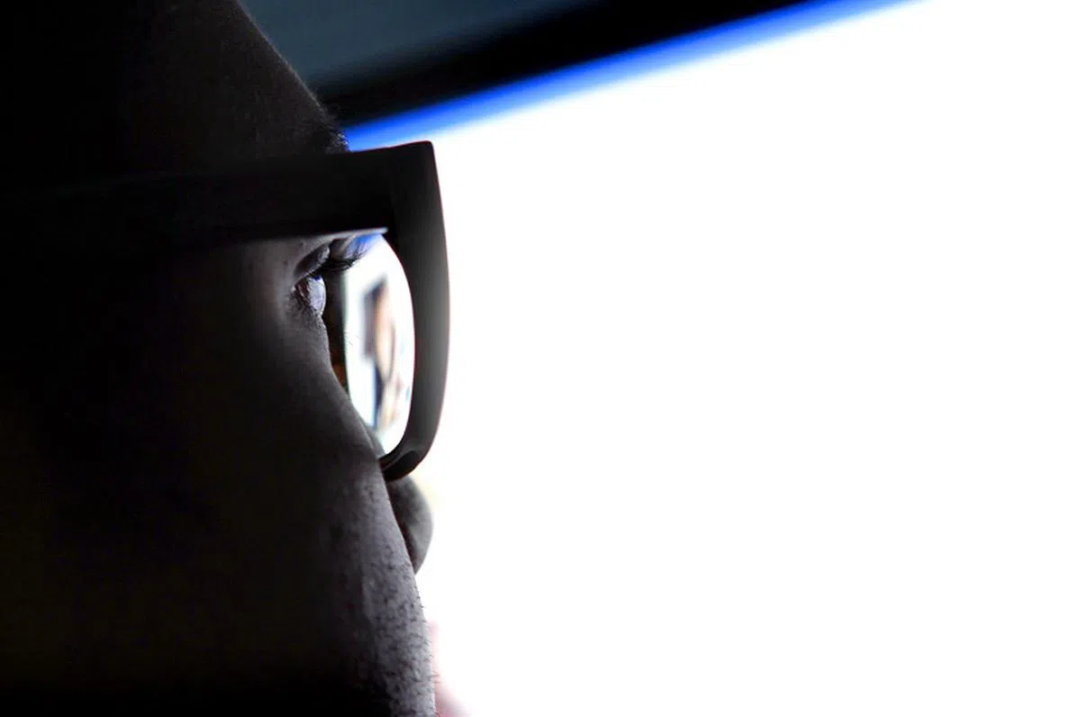 调查显示，超过半数大机构使用某种“非传统技术”来监督员工。（新报）