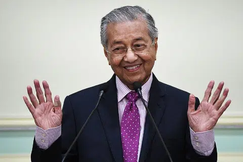 民行党金宝克兰芝州议员张哲敏在面书发文称，“我们都欠敦马一个道歉”。（法新社）
