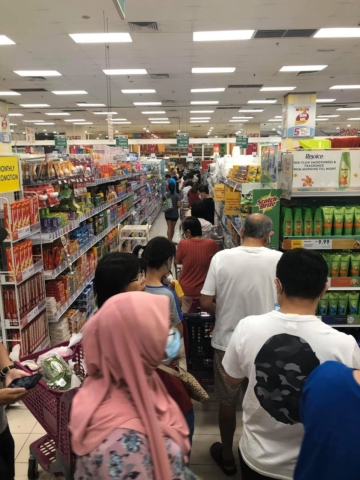  （Carmen Chew面簿 ） 