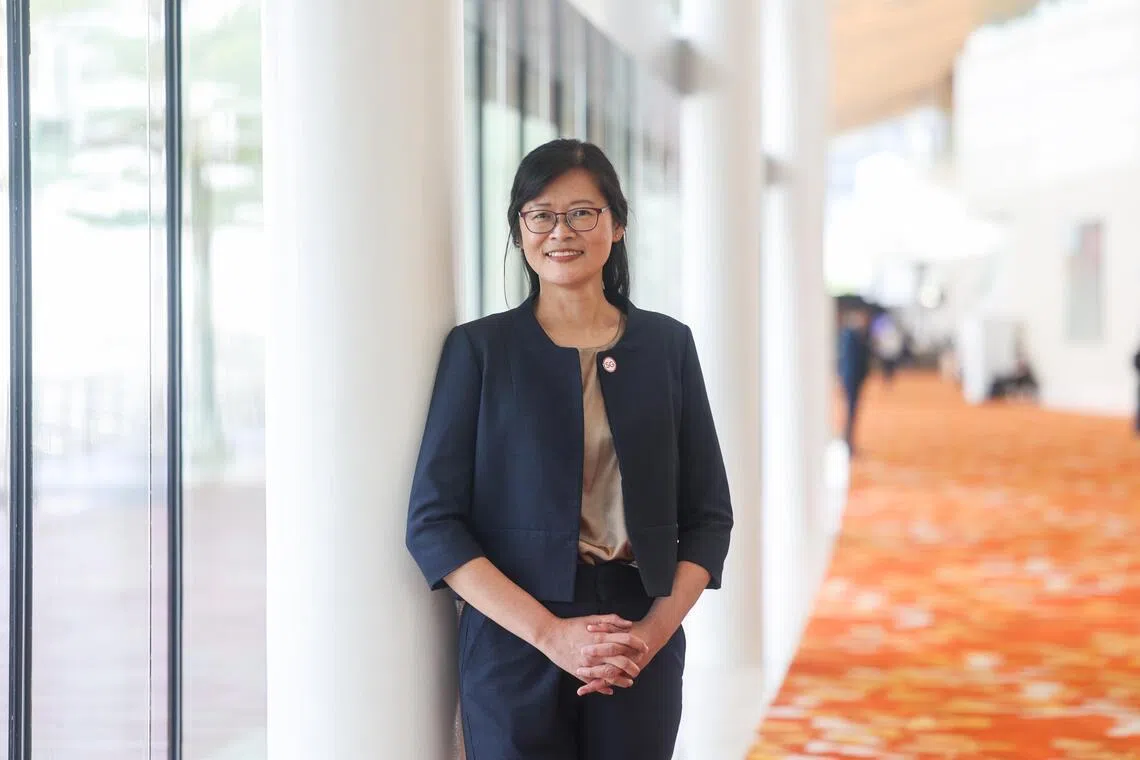 新加坡航天局候任局长严莉娜。