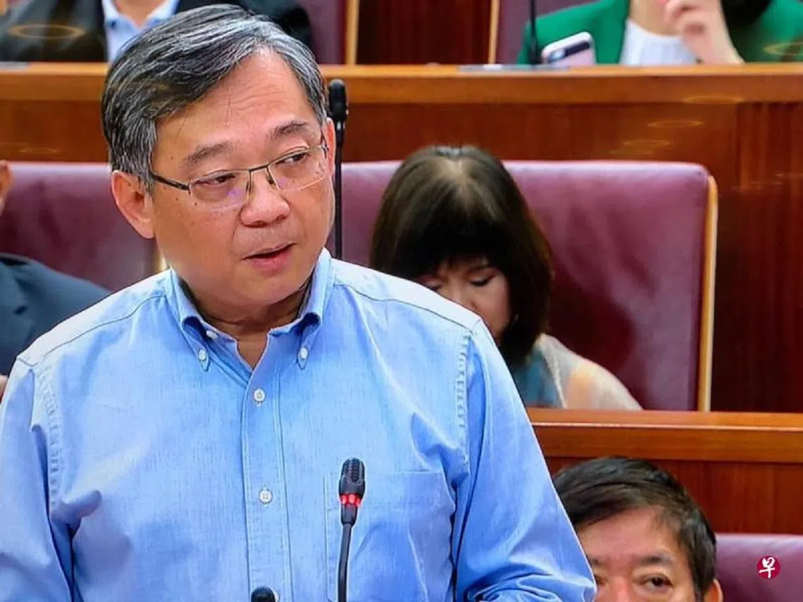 卫生部长颜金勇今天在国会部长声明中答复卫生部为何延后公开资料泄露事件时，斩钉截铁地指出：卫生部没有故意掩藏什么。（国会视频截图）