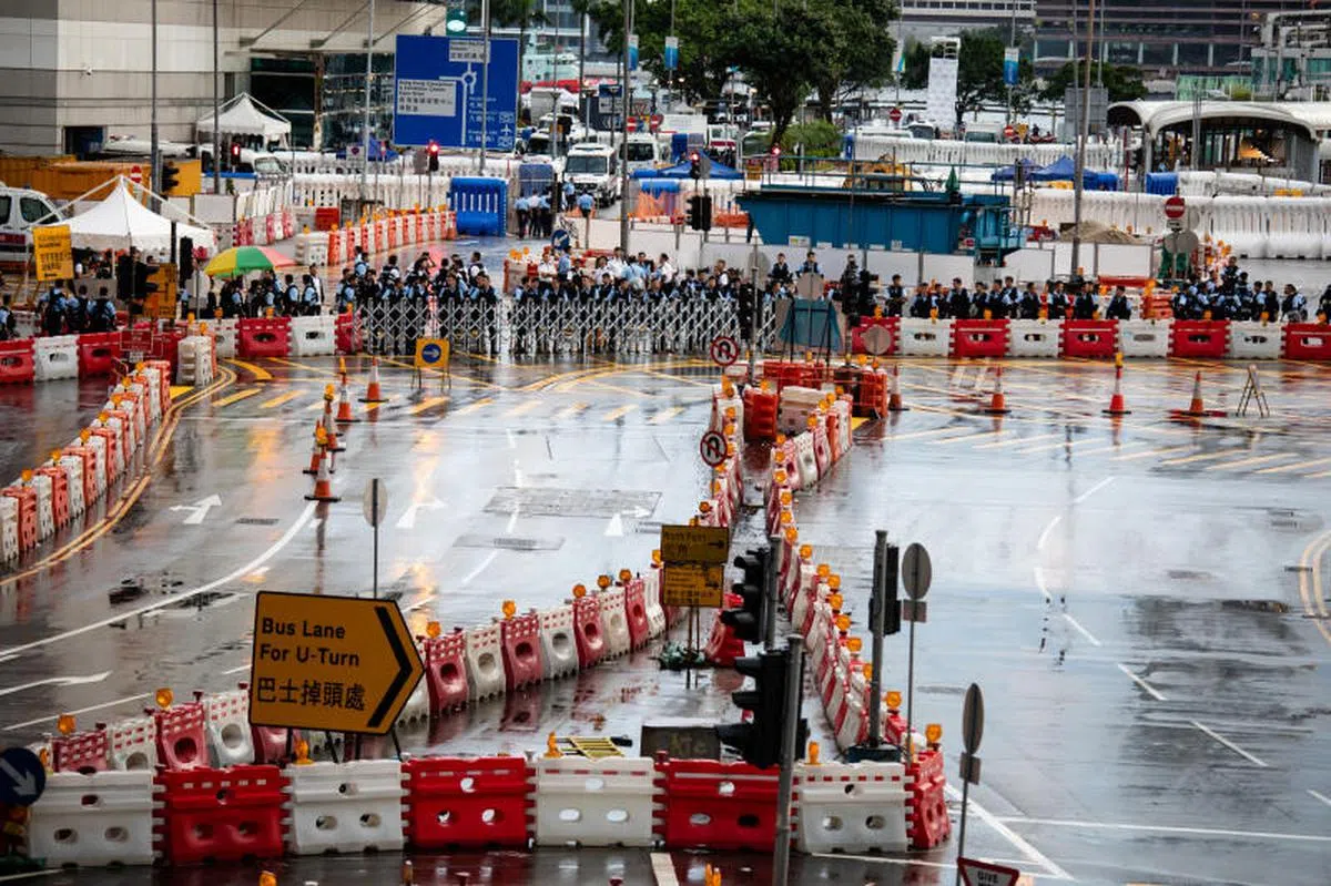  像香港人那样上街示威？这里封路那里封路，会把新加坡人搞疯的。（彭博社） 