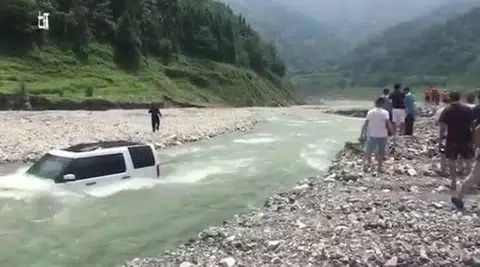 （视频截图）