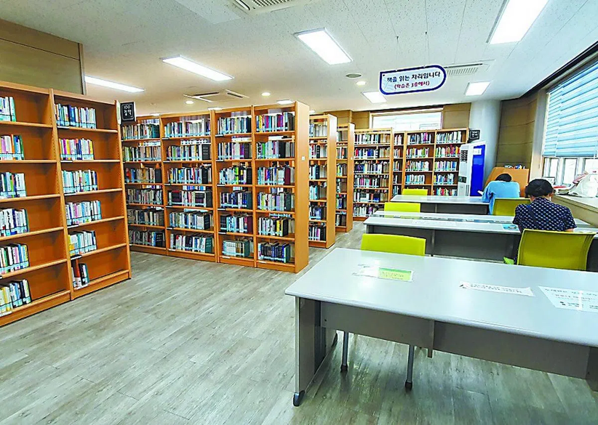 韩国堤川市设有一家只欢迎女性的图书馆。（互联网）