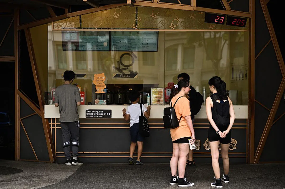 数据显示，本地泡泡茶最大的消费群体，为年龄介于13岁至24岁的顾客。（海峡时报）