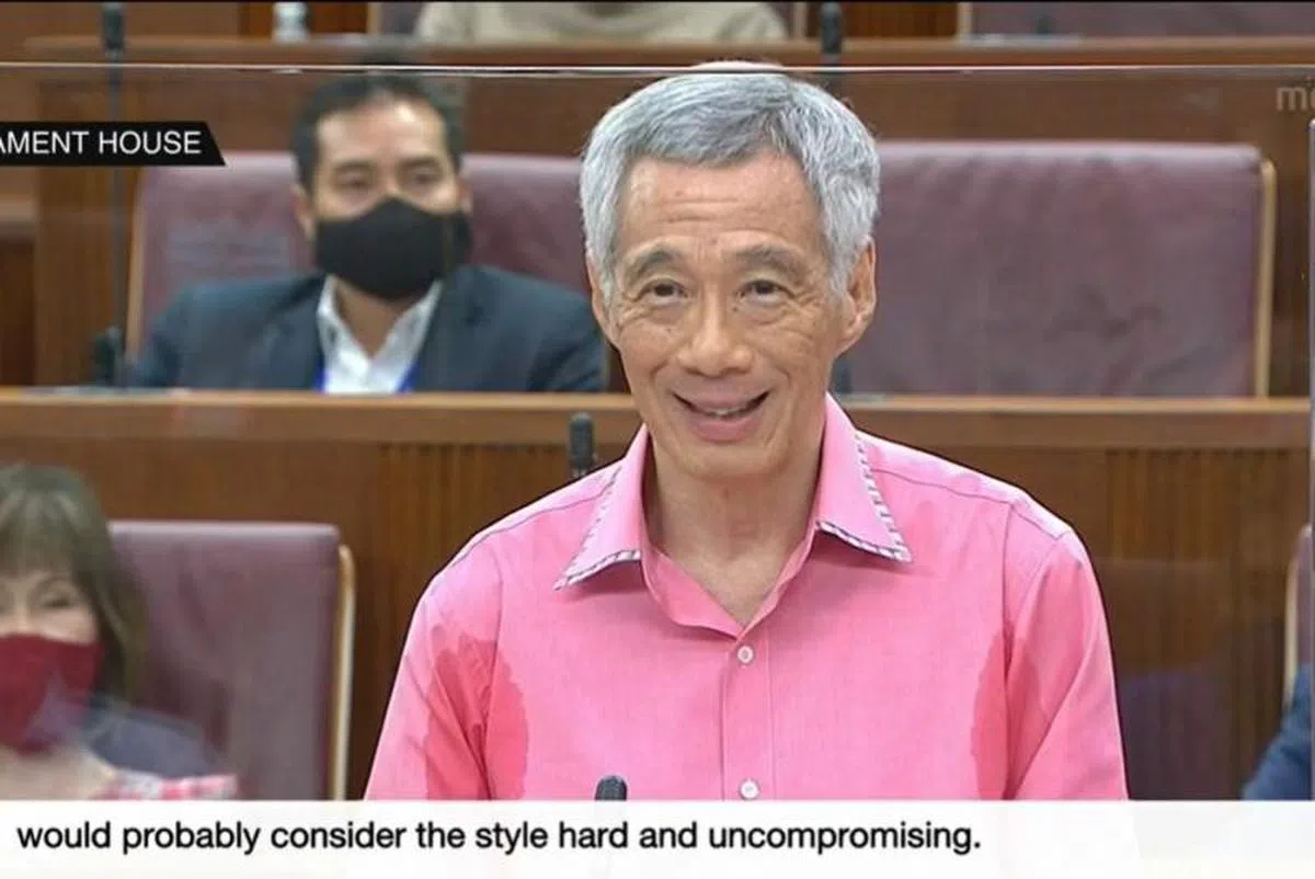  李显龙：你去阅读那些老的演讲稿，语气的直接、用词的力度，都让你忍不住说：天哪，我们今天能不能换个方式说同样的东西？（视频截图） 